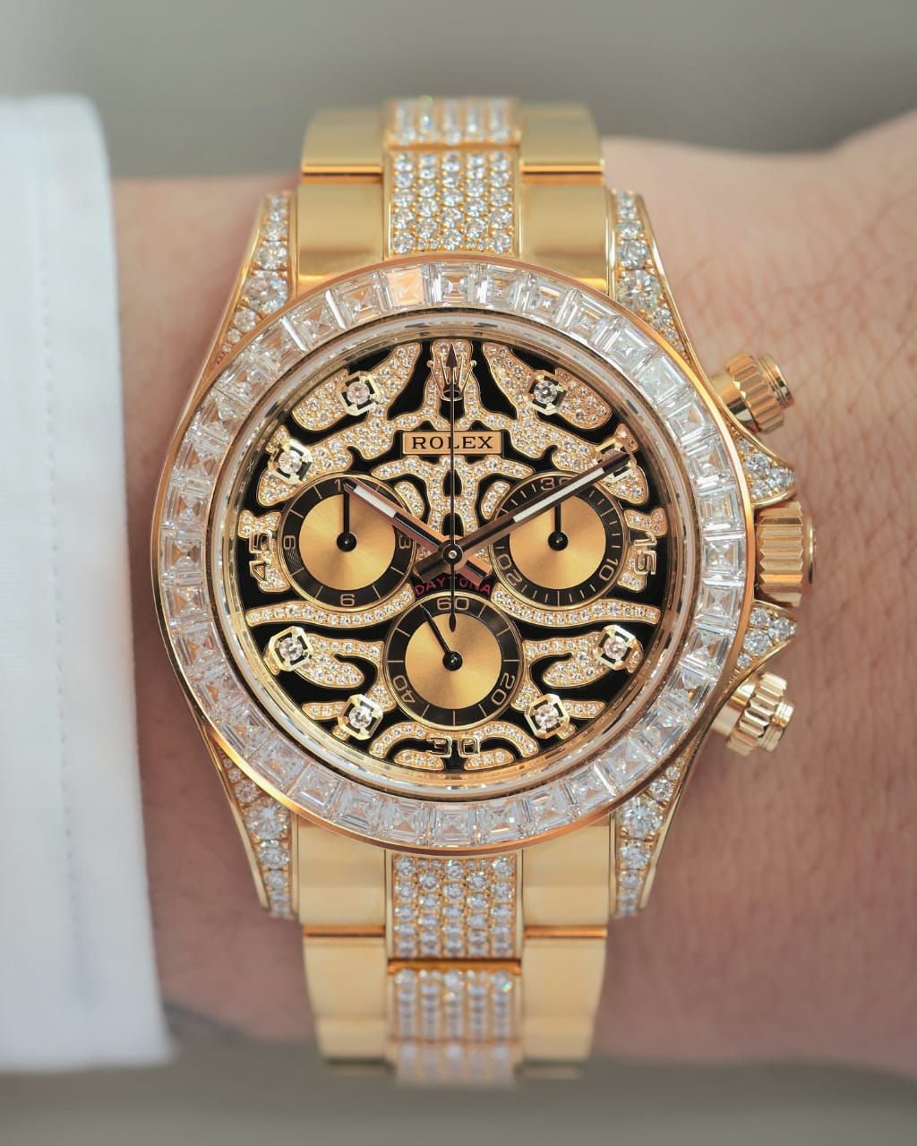 RLX Eye_Of_The_Tiger Golden Chain Bracelet Premium Quality FrameFocus.in