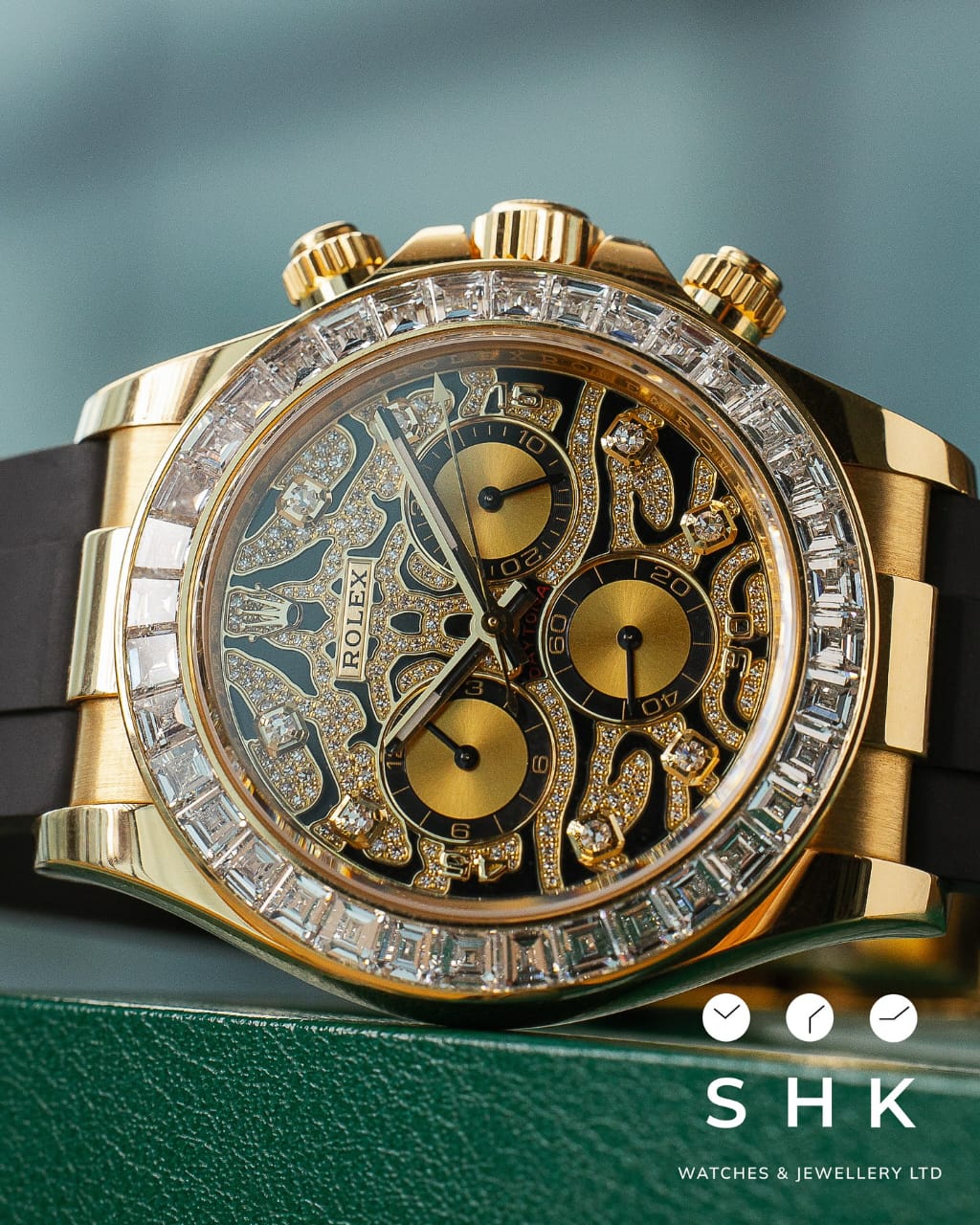 Ro*ex Eye Of The Tiger Silicon Belt Edition Premium Quality Luxury Watch FrameFocus.in