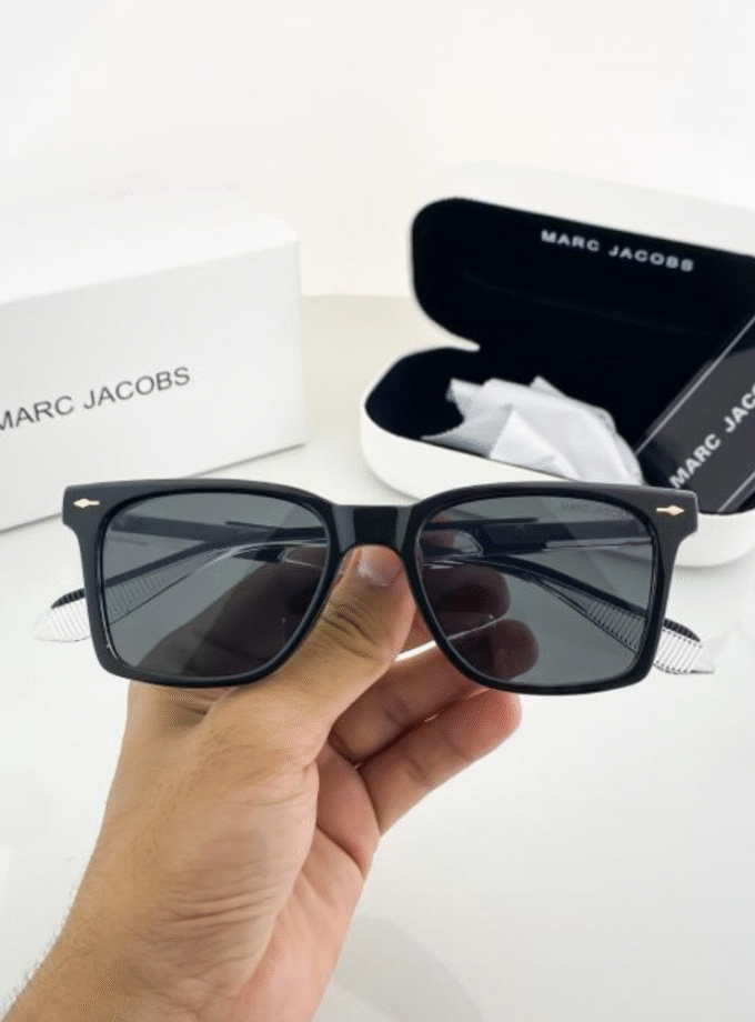 Ma*c Jacobs Square