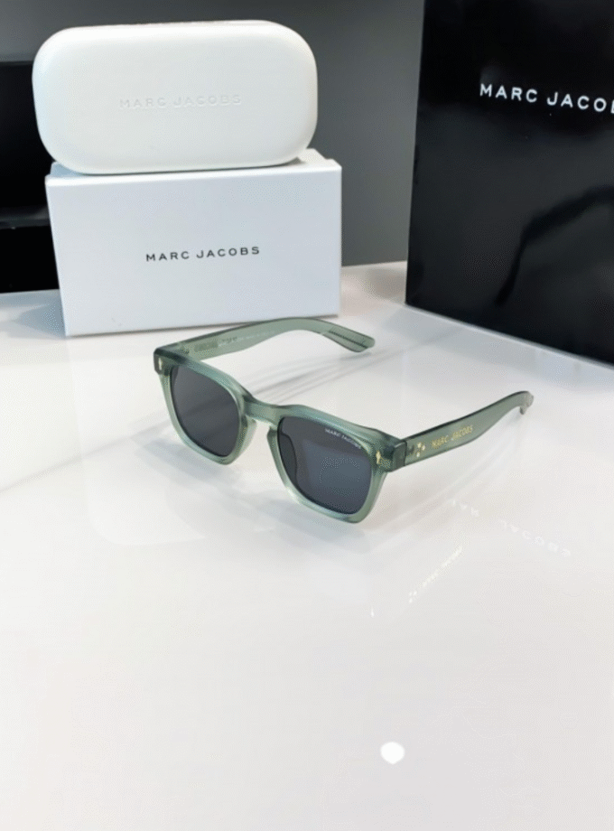 Ma*c Jacobs M 11-25