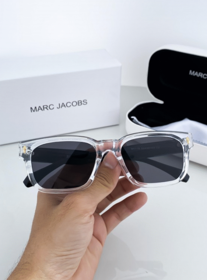 Ma*c Jacobs 23